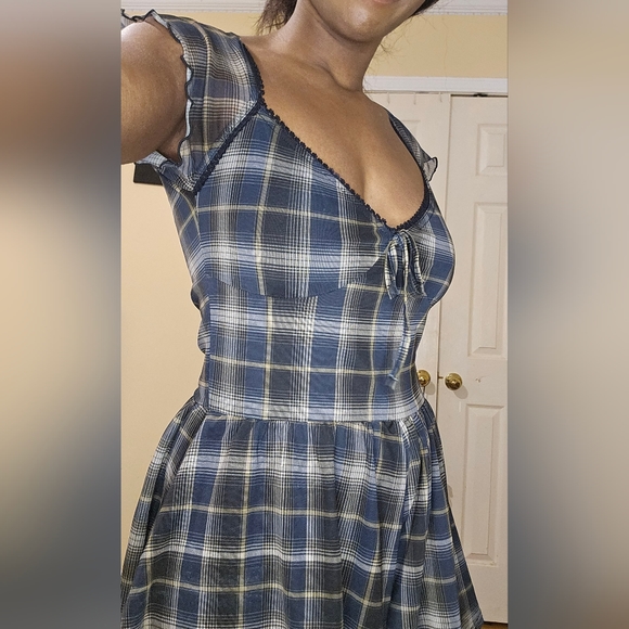 Urban Outfitters Milly Romper - Picture 2 of 6